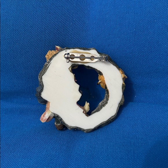 Bed and Breakfast Style Pin That Says Have A Nice Day! Bear TeaCup Burger NWOTS - Picture 2 of 3